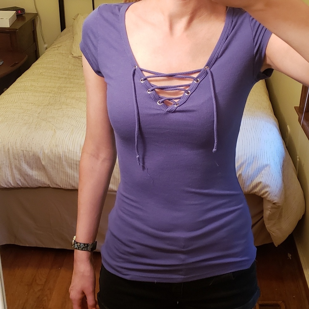 Soft ribbed lace-front shirt